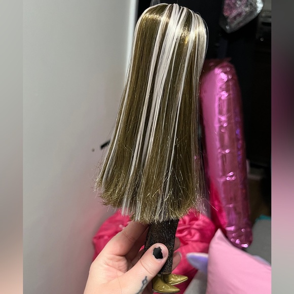 Partial reroot Wild wild West yasmin 2005 - Picture 3 of 4